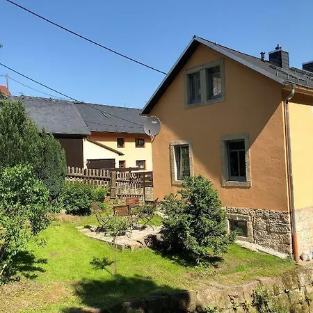 Fuchsbau Apartman *